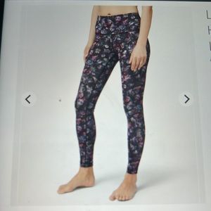 NBW Lululemon Wunder Under High Rise Tight in “Active Floral Multi”, 4